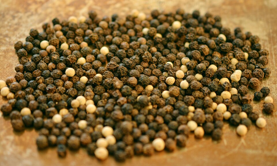 Spices sharp grains