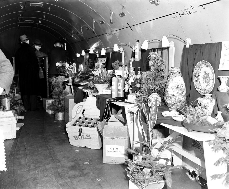 KLM DC 6A Liftmaster Ir. A. Damme (winnaar London-Christchurch Canterbury Cent, Bestanddeelnr 906-0864