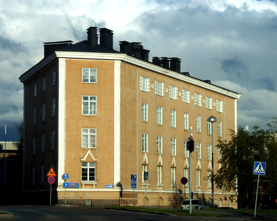 Kolmiotalo Oulu 20070629