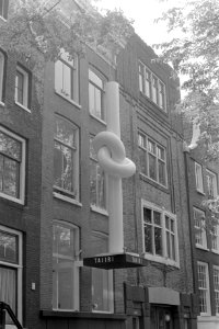 Knoop van Tajiri hangend aan de hijsbalk, Bestanddeelnr 924-6763