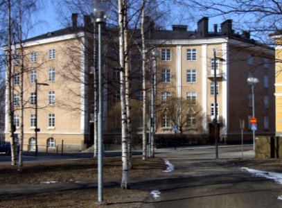 Kolmiotalo Oulu 20070409 02