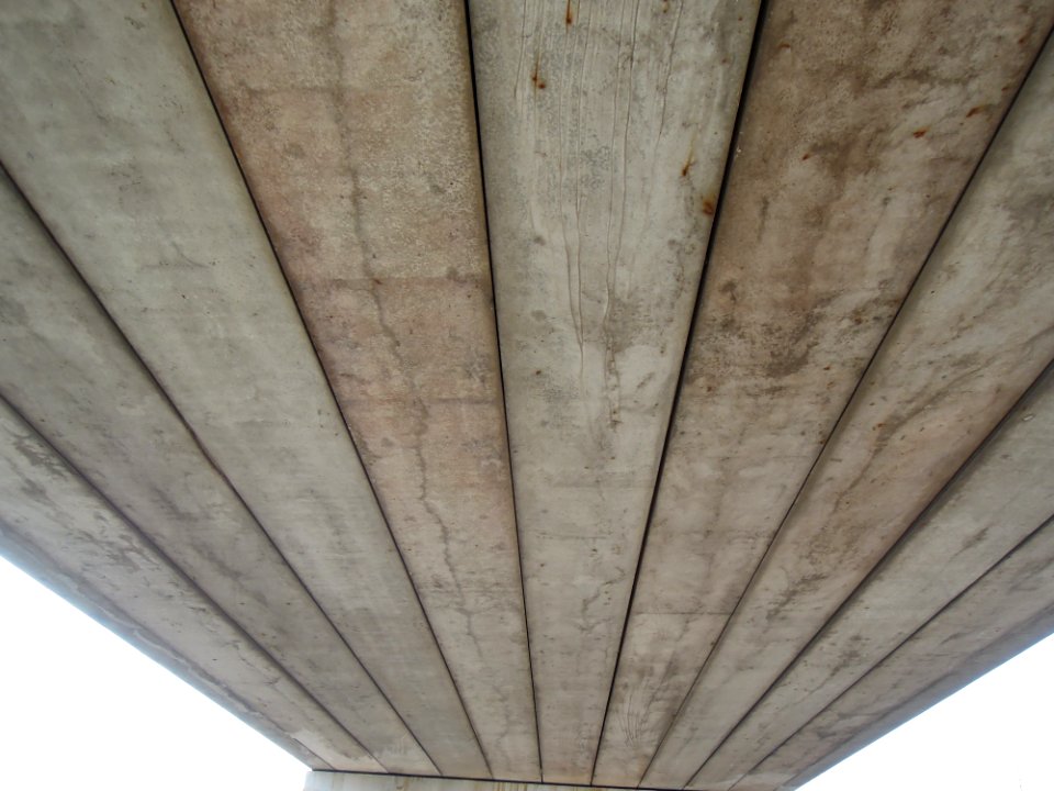 Knautnaundorfer Elsterbrücke im Verlauf der Bundesstraße 186 -Untersicht-Feldsegmente- Anfang März 2018