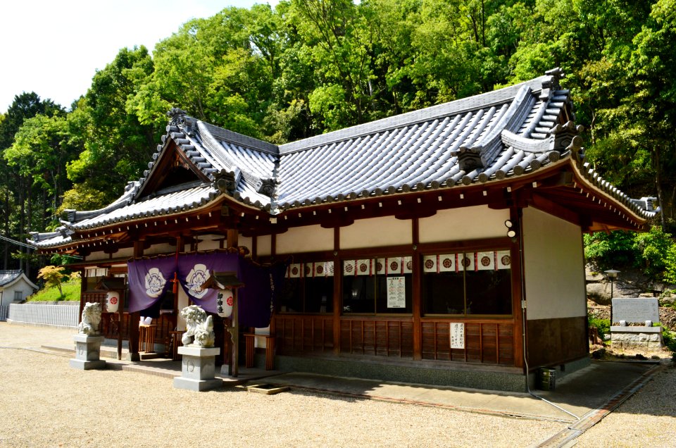 Kokubu-jinja (Kashiwara), haiden