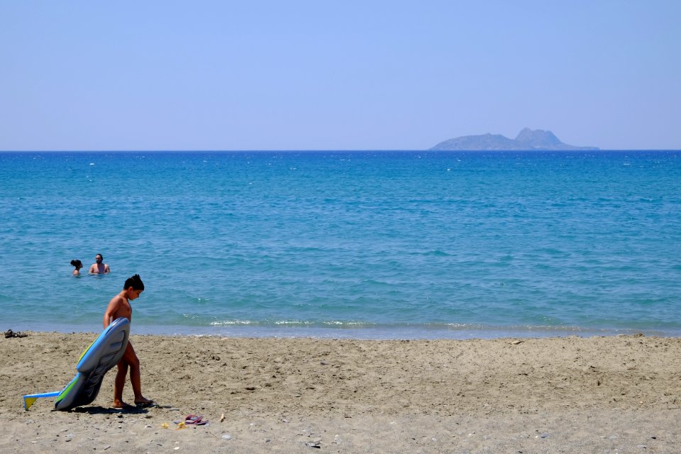 Kokkinos Pyrgo's beach and Paximadia islands 02