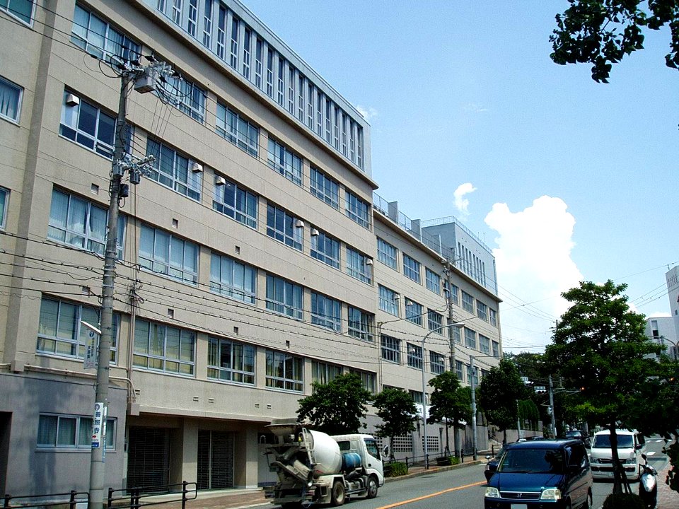Kobe-Yamate-Univ-2012081801