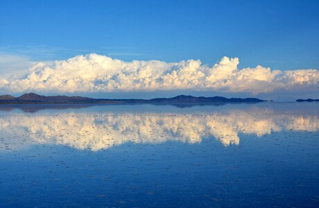 Bolivia salar de uyuni salt lake photo