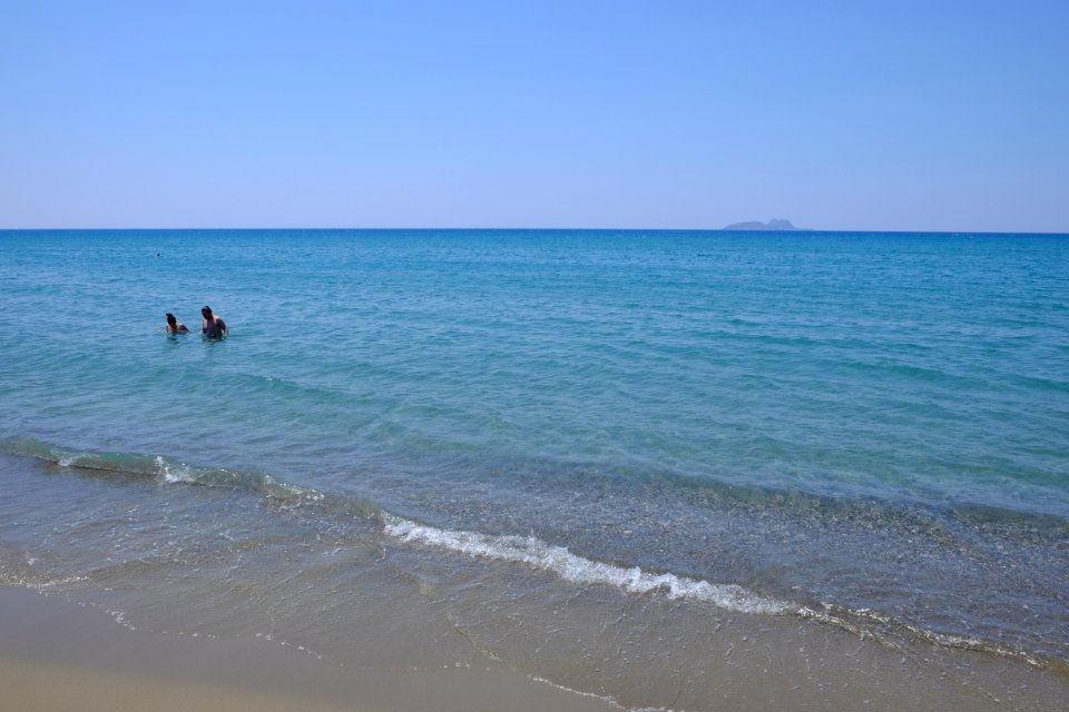 Kokkinos Pyrgo's beach and Paximadia islands 01