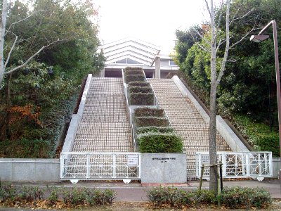 Kobe-City-College-of-Technology-2011123003