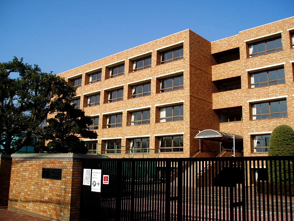Kobe-St.Michael's-HighSchool-2013123101