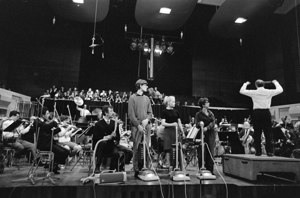 Kolderconcert in de Doelen te Rotterdam, repetitie, v.l.n Albert Mol, Jasper van, Bestanddeelnr 920-3290