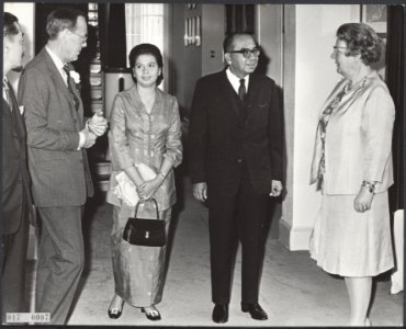 Koninklijk huis, koninginnen, prinsen, ontvangsten, minister-presidenten, Bernha, Bestanddeelnr 017-0007