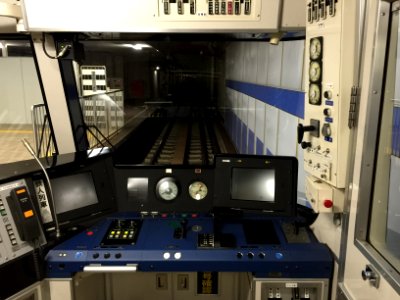 Kobe subway 5103 cabin