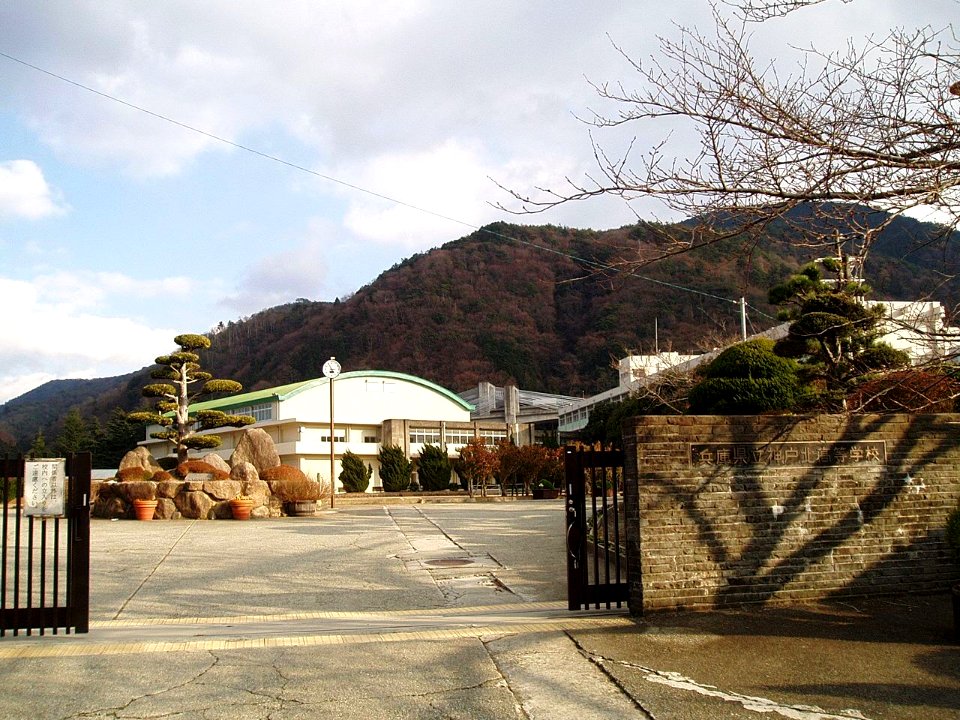 Kobe-Kita-HighSchool-2013123001