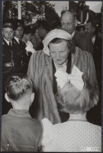 Koninklijk huis, koninginnen, bezoeken, kinderen, Juliana, koningin, Bestanddeelnr 014-1349