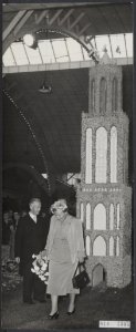 Koninklijk huis, koninginnen, bezoeken, tentoonstellingen, torens, schaalmodelle, Bestanddeelnr 014-1305