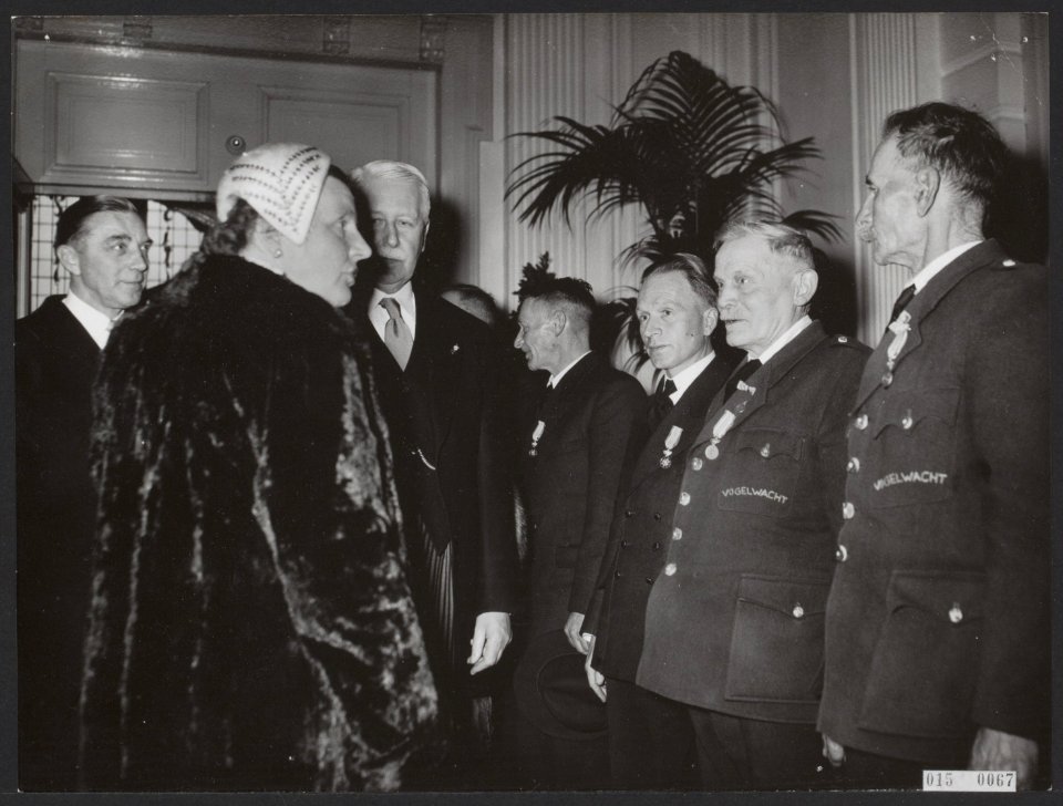 Koninklijk huis, herdenkingen, milieubeheer, Juliana, koningin, Steyn, JA, Bestanddeelnr 015-0067