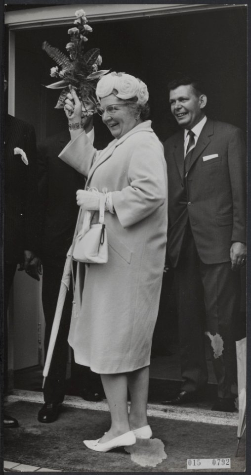 Koninklijk huis, koninginnen, bezoeken, jeugd, vergaderingen, Juliana, koningin,, Bestanddeelnr 015-0792
