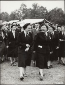 Koninklijk huis, kampen, openingen, demonstraties, Goudsberg De, Juliana, koning, Bestanddeelnr 015-0024