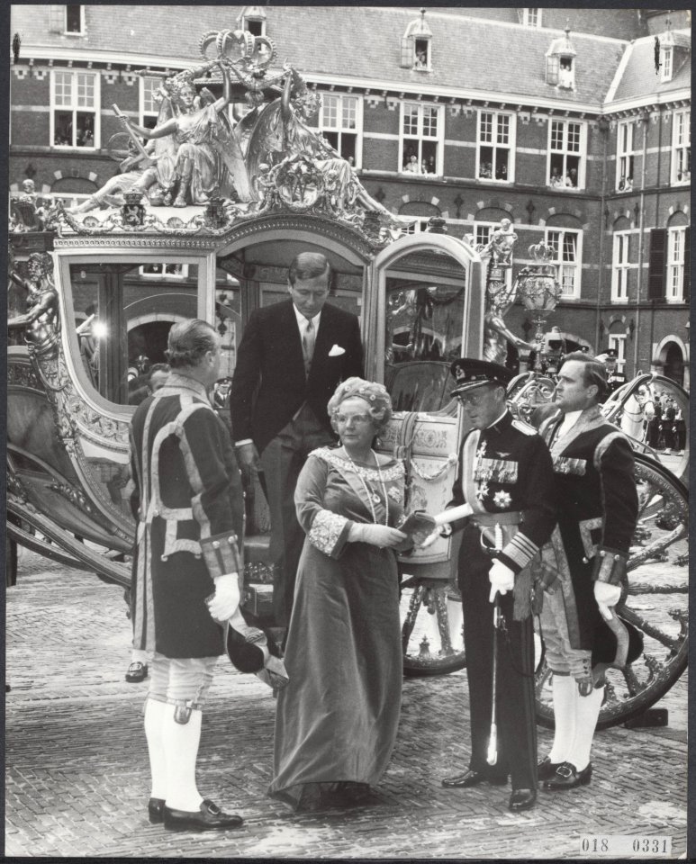 Koninklijk huis, prinsen, prinsessen, prinsjesdag, koetsen, Bernhard, prins, Cla, Bestanddeelnr 018-0331