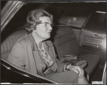 Koninklijk huis, koninginnen, auto's, geboorten, Juliana, koningin, Utrecht, Bestanddeelnr 018-0224