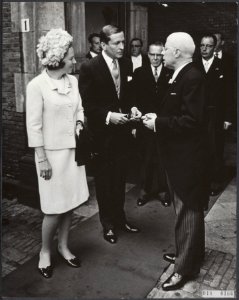 Koninklijk huis, prinsen, prinsessen, bezoeken, Beatrix, prinses, Beel, Louis, C, Bestanddeelnr 018-0166