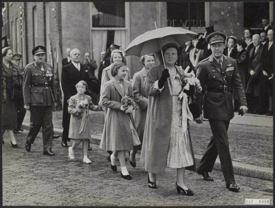 Koninklijk huis, koninginnen, prinsen, prinsessen, herdenkingen, bevrijdingsdag,, Bestanddeelnr 043-0489