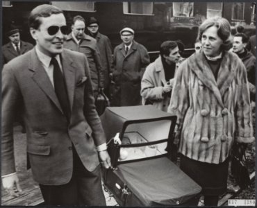 Koninklijk huis, prinsen, vakanties, treinen, Beatrix, prinses, Claus, prins, Wi, Bestanddeelnr 017-1380