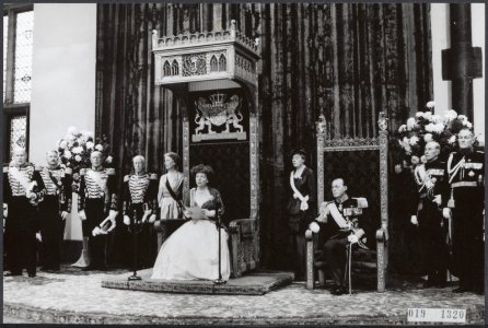 Koninklijk huis, koninginnen, prinsen, prinsessen, prinsjesdag, TROONREDES, Bern, Bestanddeelnr 019-1320