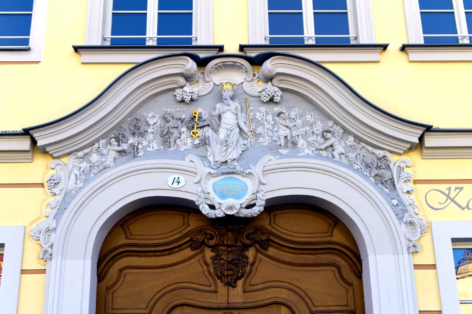 Koehlersches haus Portal oben
