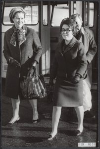 Koninklijk huis, prinsessen, autobussen, secretaresses, VERTREKKEN, Christina, p, Bestanddeelnr 019-0130