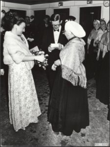 Koninklijk huis, prinsessen, afscheid, burgemeesters, Margriet, prinses, Bestanddeelnr 018-1234