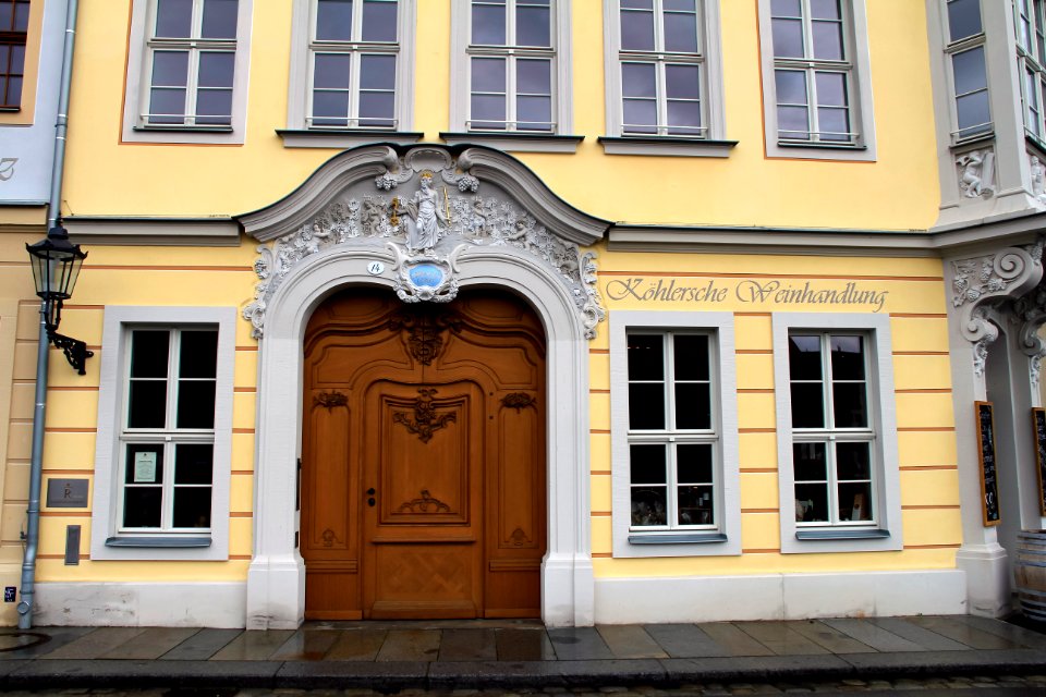 Koehlersches haus portal
