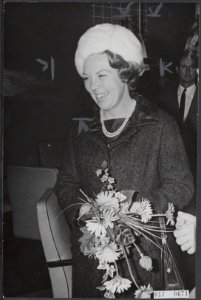 Koninklijk huis, prinsessen, bezoeken, vergaderingen, Beatrix, prinses, Christen, Bestanddeelnr 017-0671