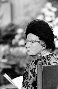 Koningin Juliana tijdens de doopplechtigheid, Bestanddeelnr 920-6644