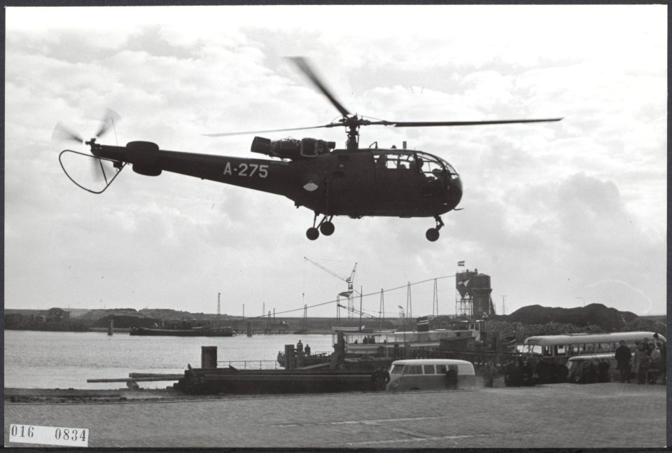 Koninklijk huis, prinsen, bezoeken, helicopters, inpolderingen, panoramas, Bernh, Bestanddeelnr 016-0834