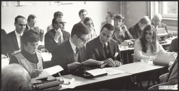 Koninklijk huis, prinsen, bezoeken, beroepsonderwijs, journalistiek, Baarle Mw , Bestanddeelnr 017-1284