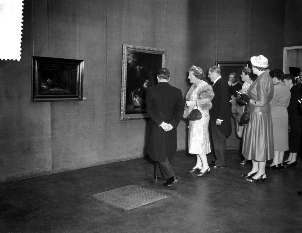 Koningin Juliana opent een Rembrandttentoonstelling in Amsterdam, Bestanddeelnr 907-7709