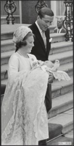 Koninklijk huis, prinsen, prinsessen, Doopplechtigheden, VERTREKKEN, Beatrix, pr, Bestanddeelnr 018-0348