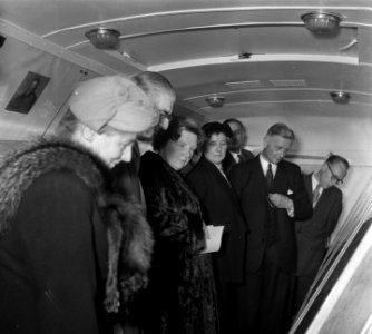 Koningin Juliana opent een tentoonstelling in het Koninklijk Huisarchief, Bestanddeelnr 904-8427