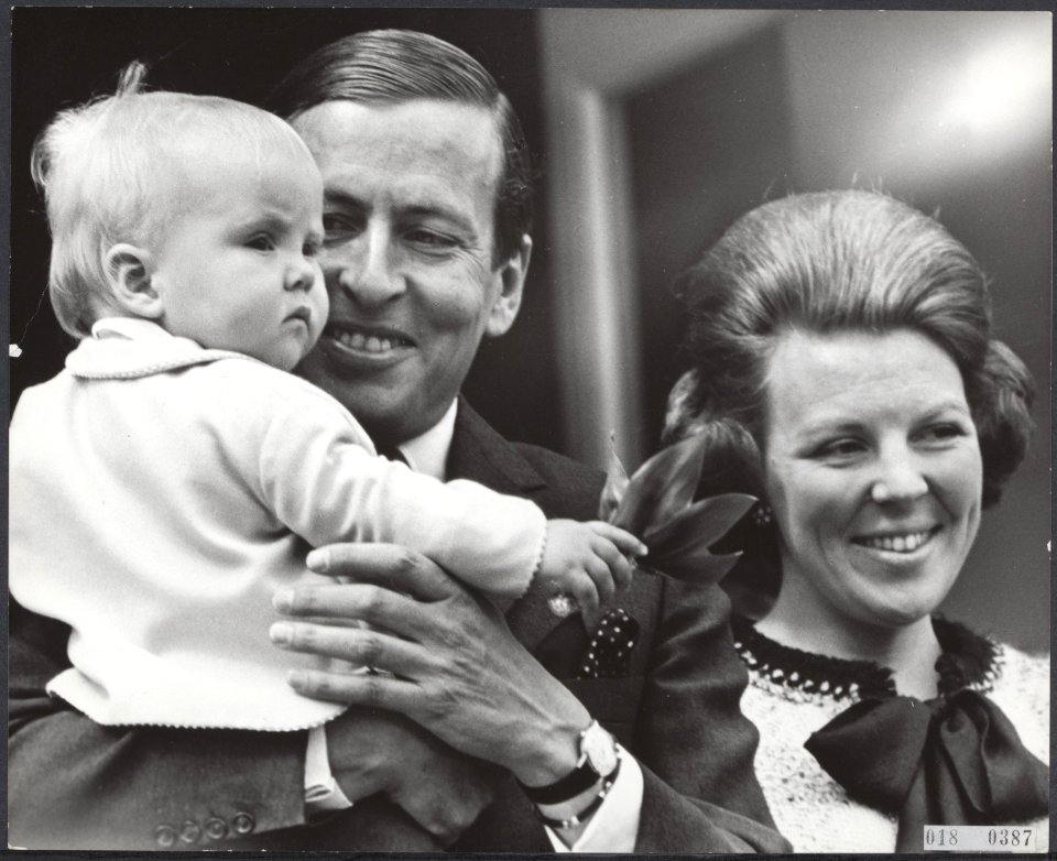 Koninklijk huis, prinsen, prinsessen, koninginnedag, kleuters, Beatrix, prinses,, Bestanddeelnr 018-0387