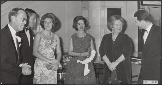 Koninklijk huis, prinsen, prinsessen, koninginnen, bruiloften, festiviteiten, Be, Bestanddeelnr 018-0199