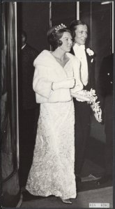 Koninklijk huis, prinsen, prinsessen, bruiloften, galakleding, Beatrix, prinses,, Bestanddeelnr 018-0201