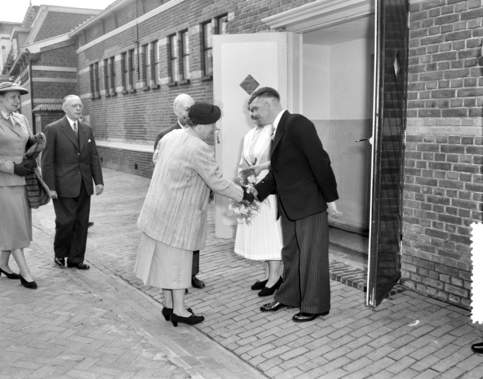 Koningin Juliana stelt de radiotelescoop in Dwingeloo in gebruik, Bestanddeelnr 907-6952