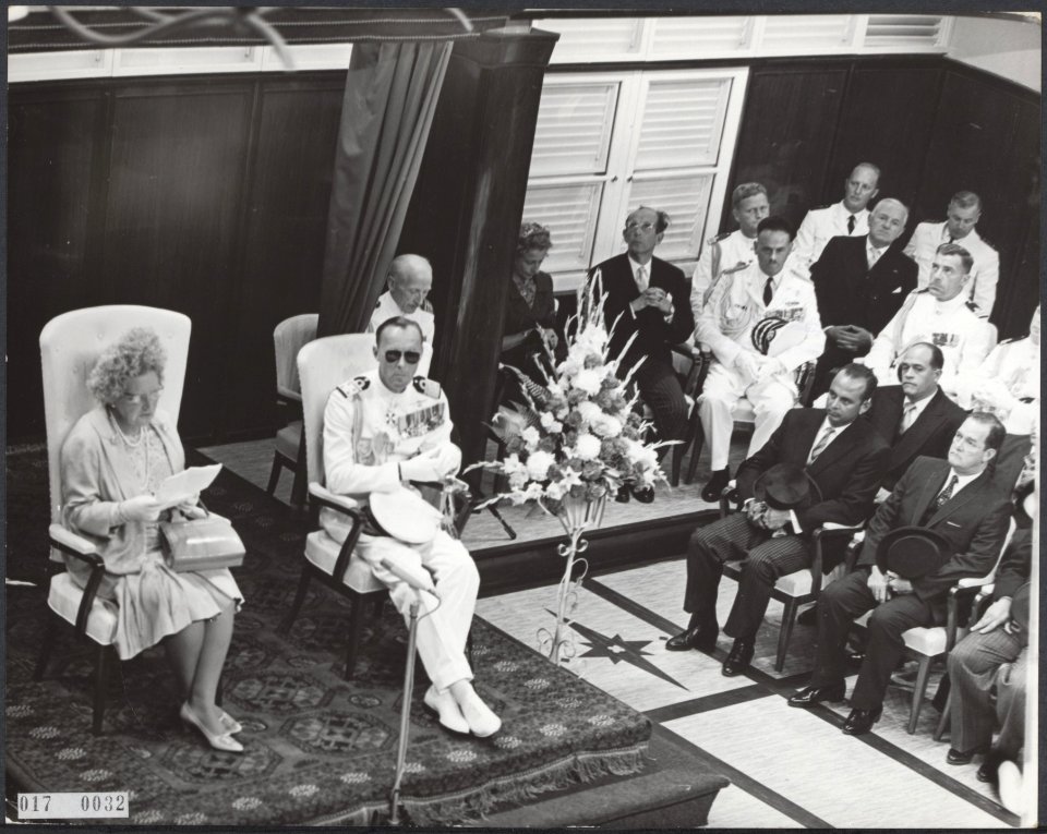 Koninklijk huis, koninginnen, prinsen, bezoeken, redevoeringen, Bernhard, prins,, Bestanddeelnr 017-0032