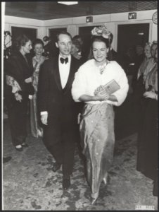 Koninklijk huis, prinsen, prinsessen, galakleding, Carlos Hugo, prins, Irene, pr, Bestanddeelnr 018-0576