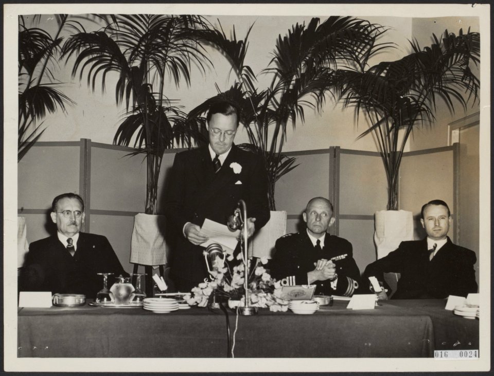 Koninklijk huis, prinsen, vergaderingen, redevoeringen, minister-presidenten, st, Bestanddeelnr 016-0024