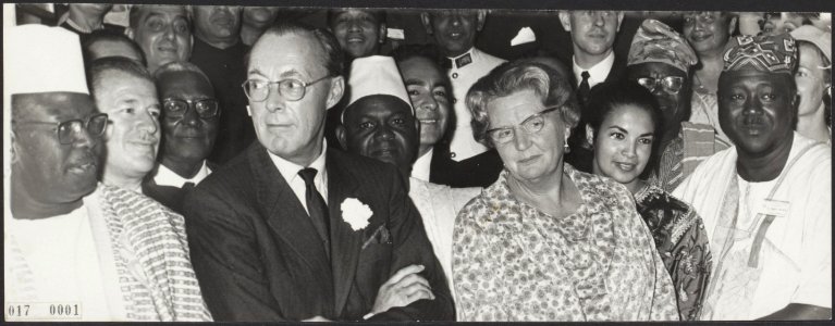 Koninklijk huis, koninginnen, prinsen, ontvangsten, militairen, Bernhard, prins,, Bestanddeelnr 017-0001