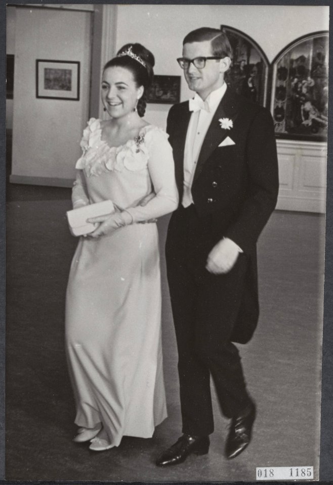 Koninklijk huis, prinsessen, galakleding, maaltijden, Margriet, prinses, Bestanddeelnr 018-1185