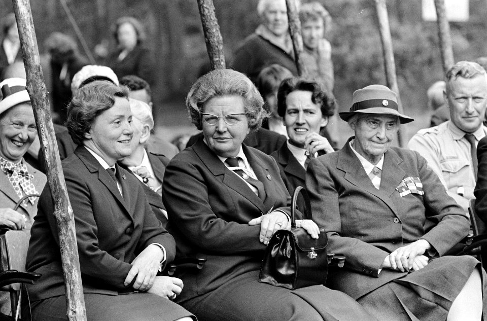 Koningin Juliana tijdens het bezoek, Bestanddeelnr 919-2085