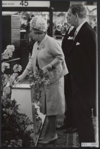 Koninklijk huis, koninginnen, openingen, vliegvelden, Juliana, koningin, Bestanddeelnr 015-0637